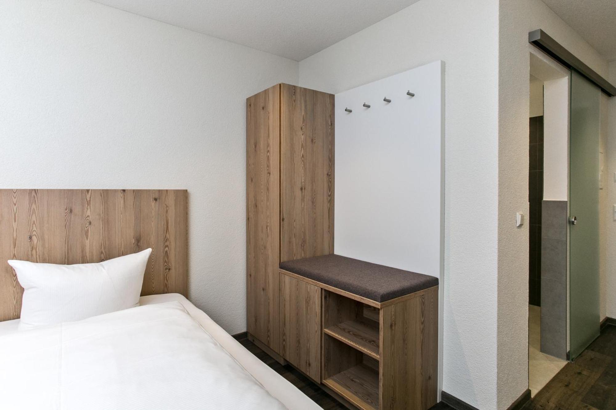 Hotel-Gasthaus Engel Luttingen Лауфенбург Экстерьер фото