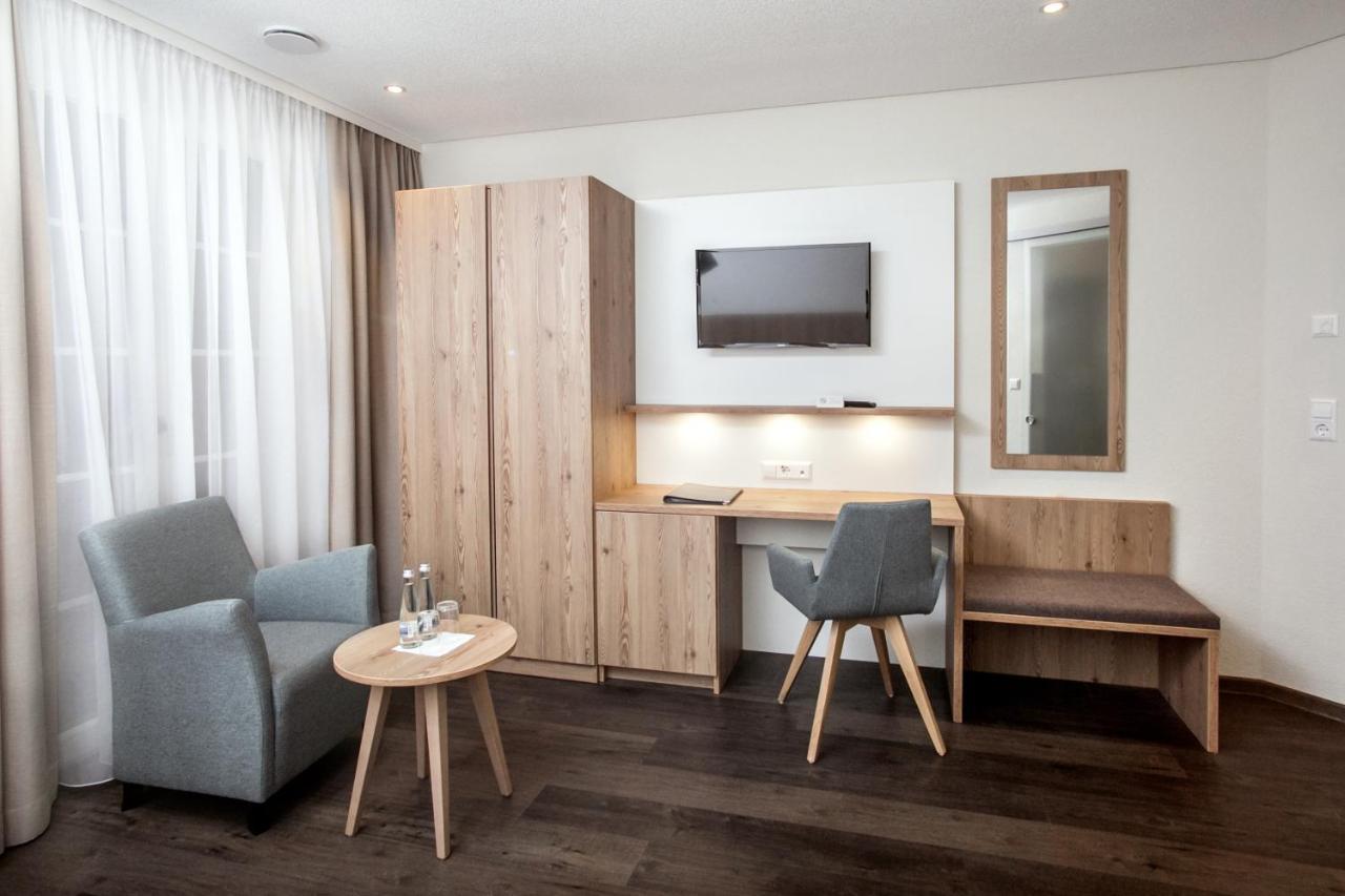 Hotel-Gasthaus Engel Luttingen Лауфенбург Экстерьер фото