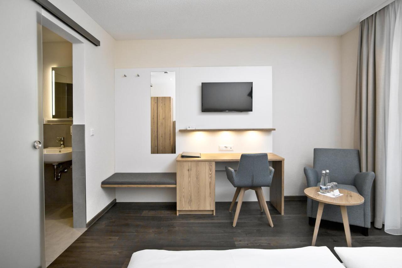 Hotel-Gasthaus Engel Luttingen Лауфенбург Экстерьер фото