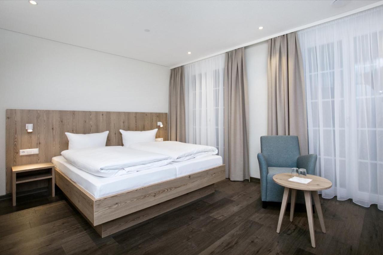 Hotel-Gasthaus Engel Luttingen Лауфенбург Экстерьер фото