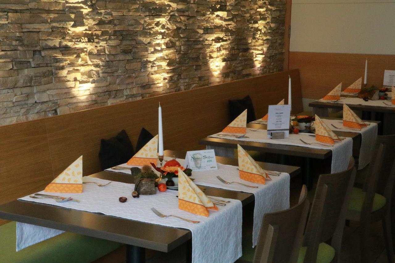 Hotel-Gasthaus Engel Luttingen Лауфенбург Экстерьер фото